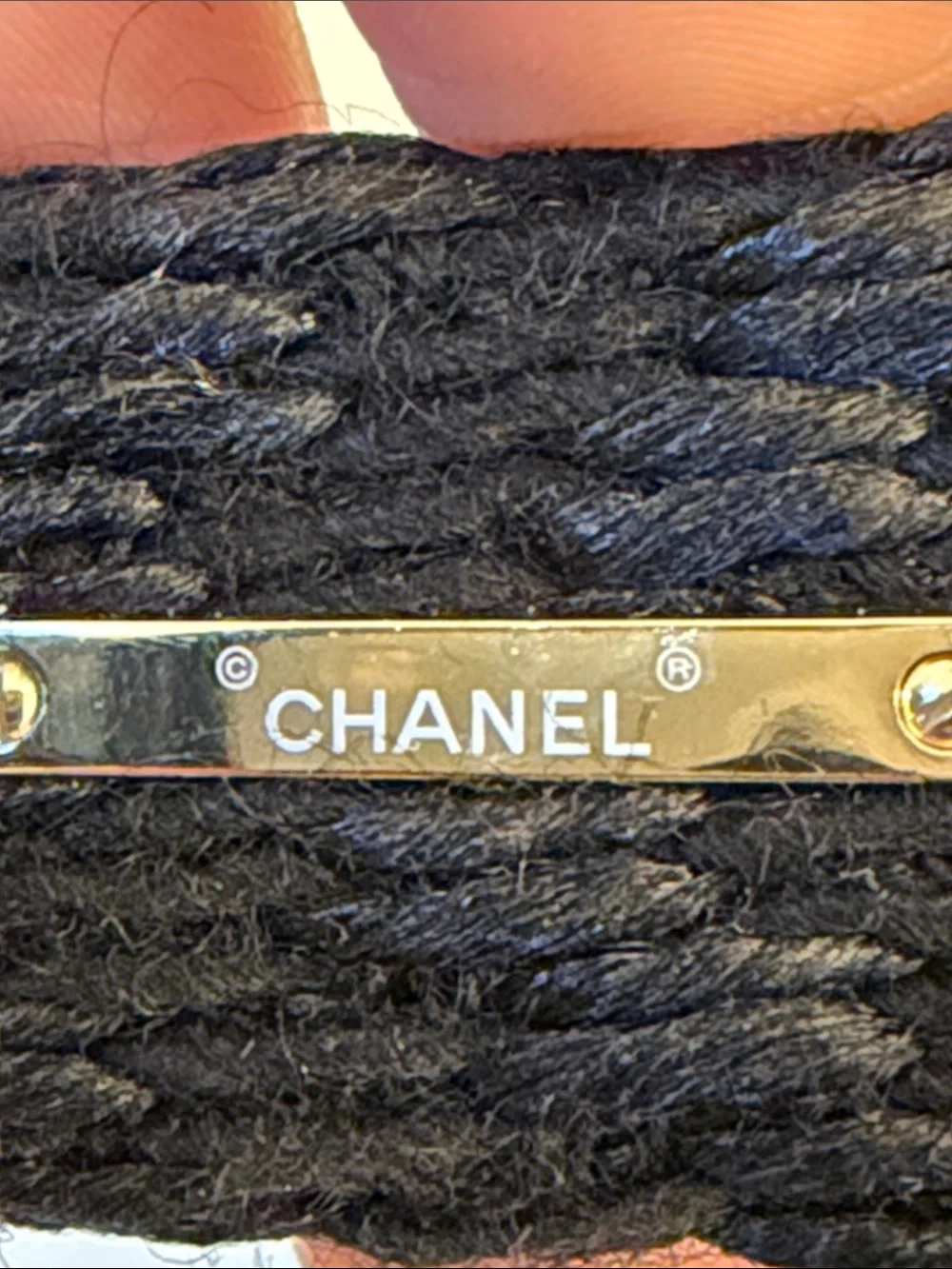 CHANEL Black Sunglasses with Gold CC Tweed Temples - Picture 5 of 8